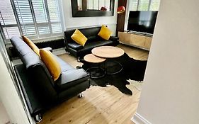 Newly Refurbished ,Chic, Attractive 3 Bedroom Flat